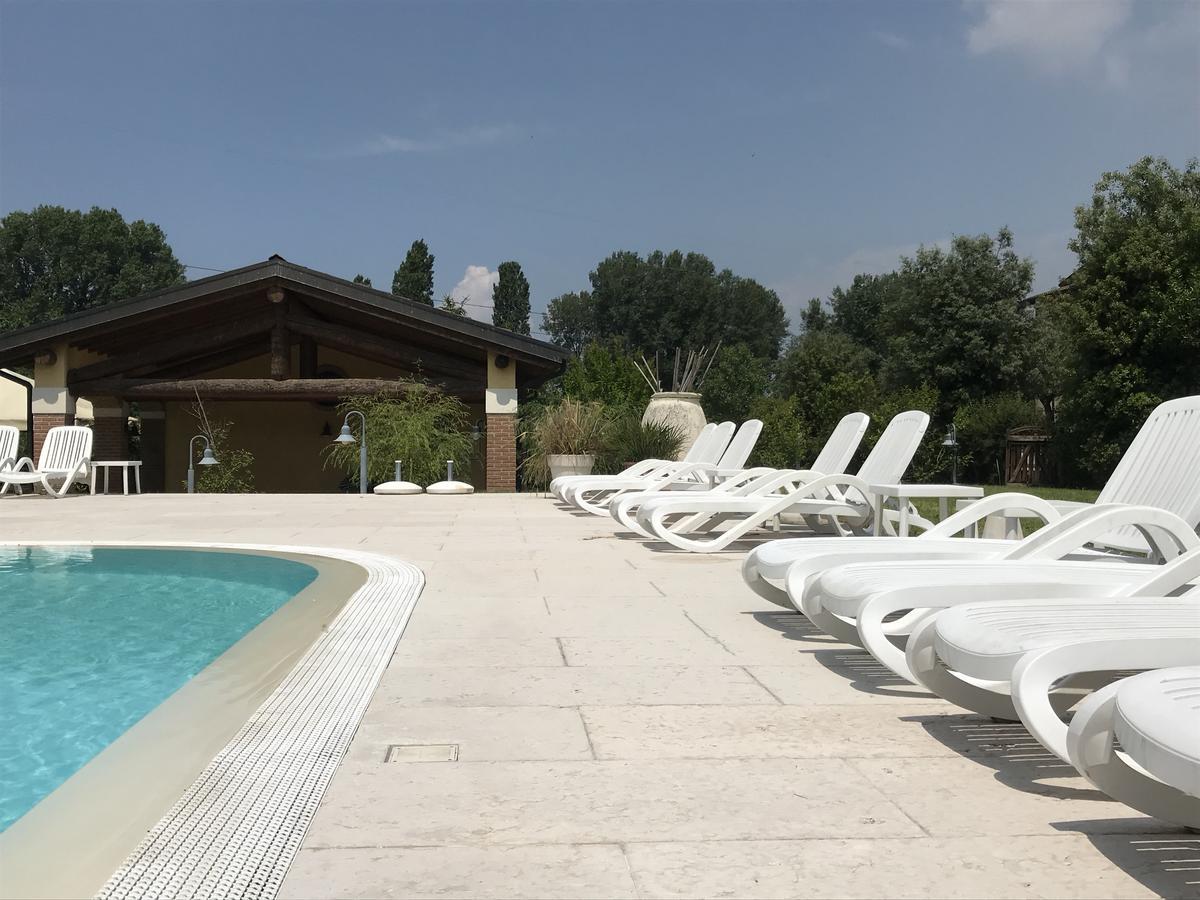 Agriturismo Corte Salandini Hotell Ponti sul Mincio Exteriör bild