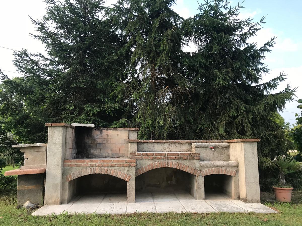Agriturismo Corte Salandini Hotell Ponti sul Mincio Exteriör bild