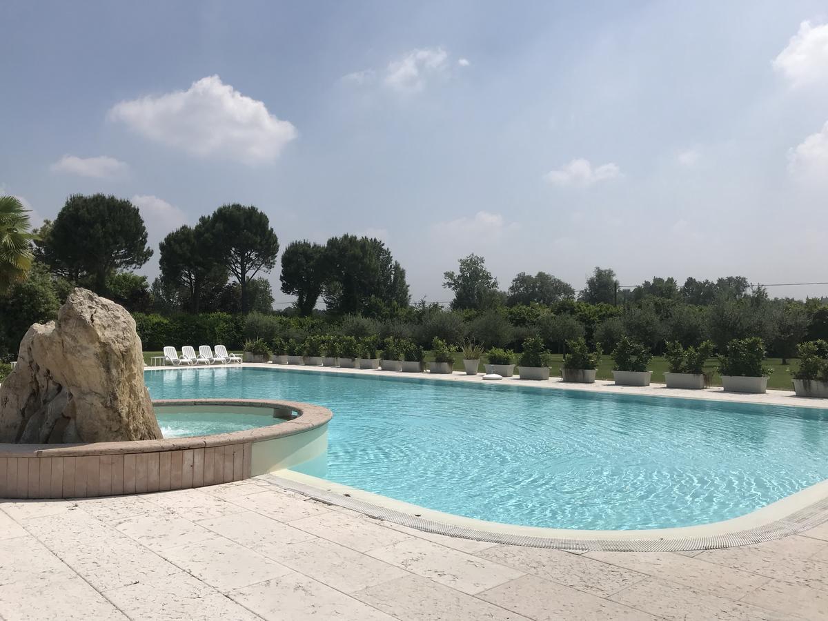 Agriturismo Corte Salandini Hotell Ponti sul Mincio Exteriör bild