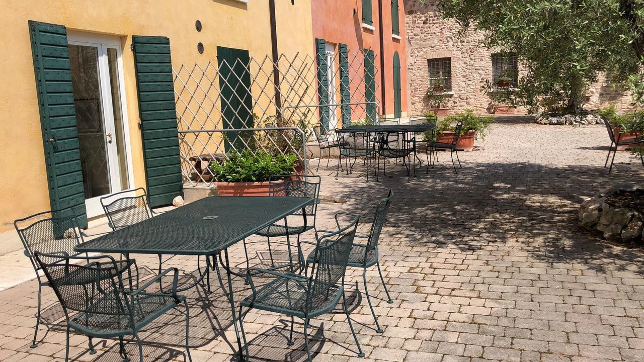 Agriturismo Corte Salandini Hotell Ponti sul Mincio Exteriör bild