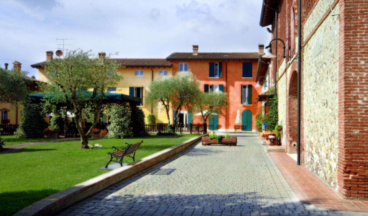 Agriturismo Corte Salandini Hotell Ponti sul Mincio Exteriör bild