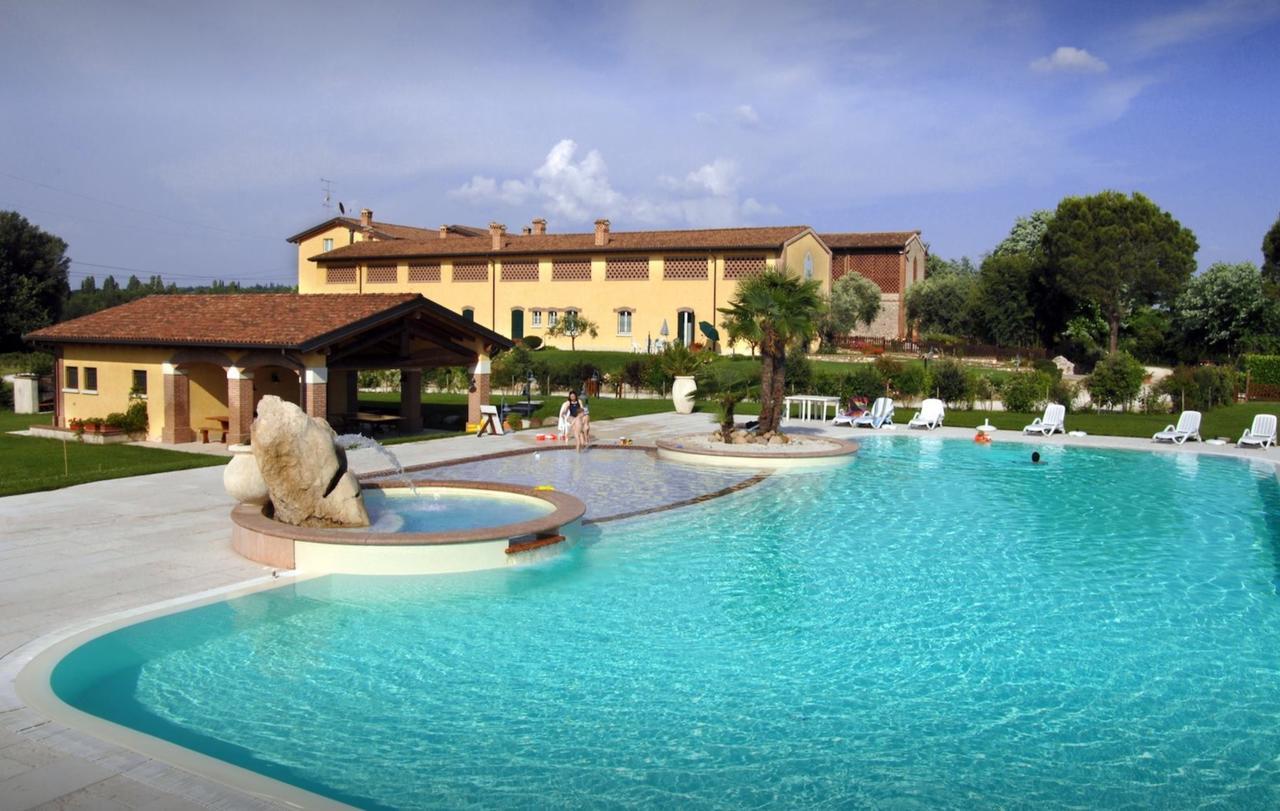 Agriturismo Corte Salandini Hotell Ponti sul Mincio Exteriör bild